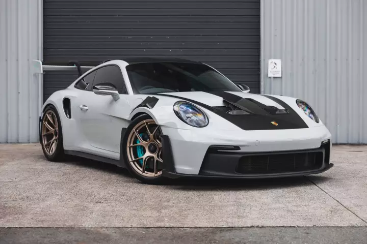 Porsche 911 GT3 RS (992.1) painted in Dolphin Grey