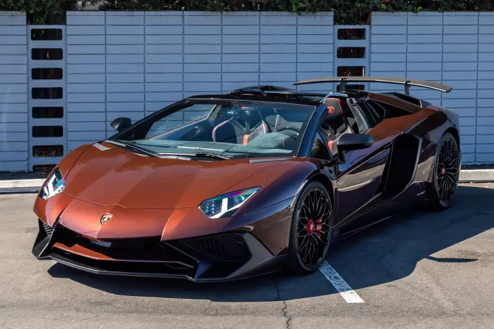 Lamborghini Aventador SuperVeloce Roadster (LP750-4) painted in Marrone Eklipsis