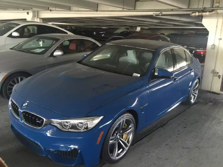 BMW M3 (F80) painted in Violet Blue II