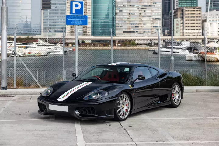 Ferrari 360 Challenge Stradale painted in Nero Daytona