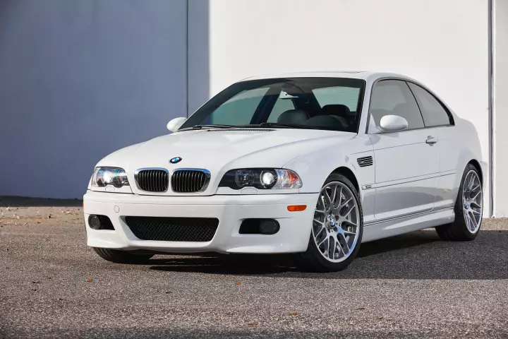 BMW M3 (E46) painted in Alpine White III