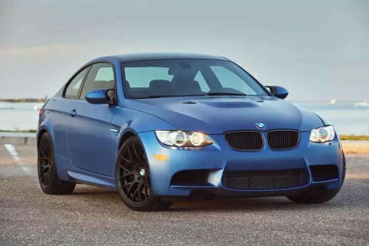 BMW M3 Coupé (E92) painted in Frozen Blue