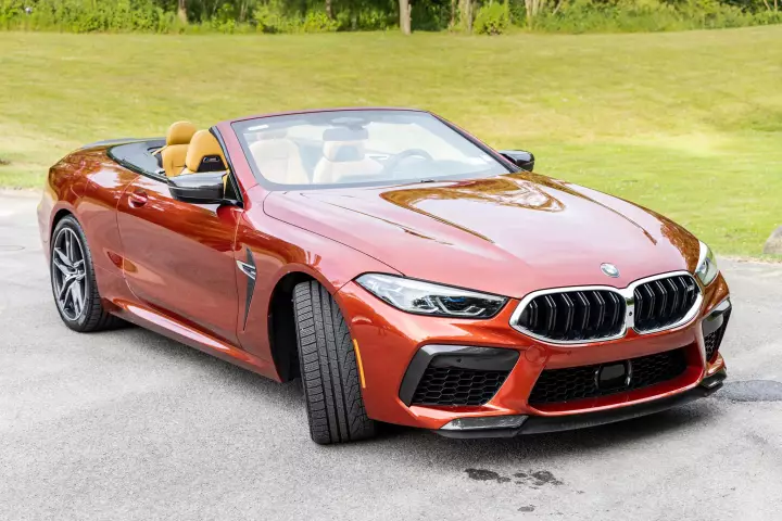 BMW M8 Convertible (F91) painted in Motegi Red