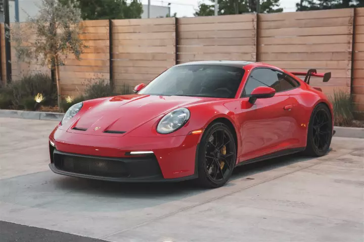 Porsche 911 GT3 (992.1) painted in Guards Red