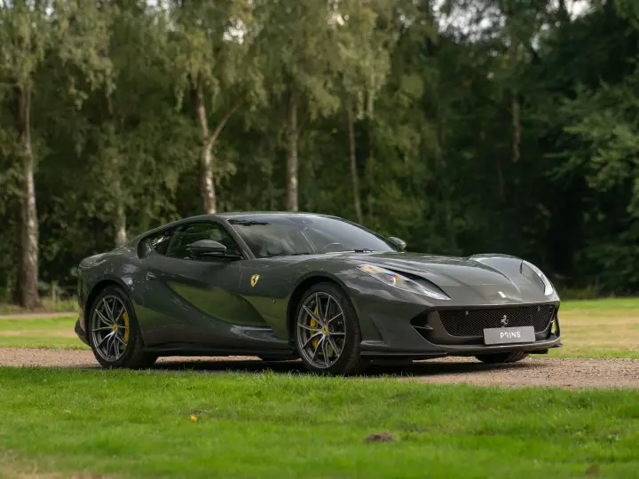 Ferrari 812 Superfast painted in Grigio Scuro
