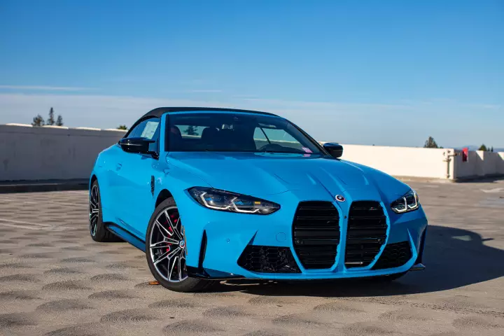 BMW M4 Convertible (G83) painted in Daytona Beach Blue