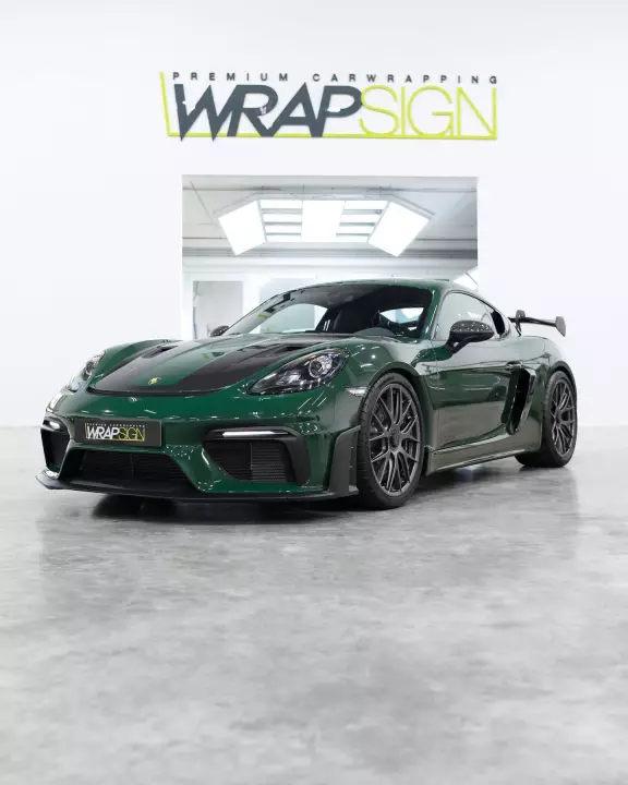 Porsche 718 Cayman GT4 RS (982) painted in British Racing Green