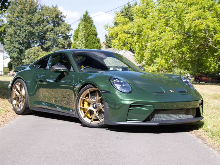 Porsche 911 GT3 Touring (992.2) painted in Oak Green Metallic Neo