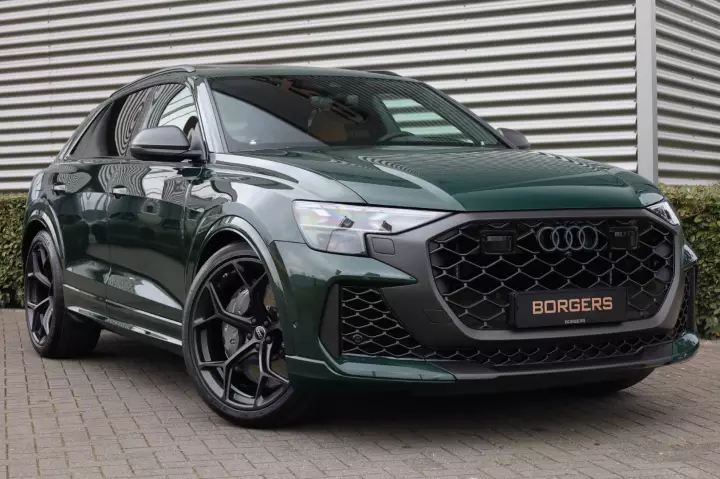 Audi RS Q8 painted in Goodwood Green