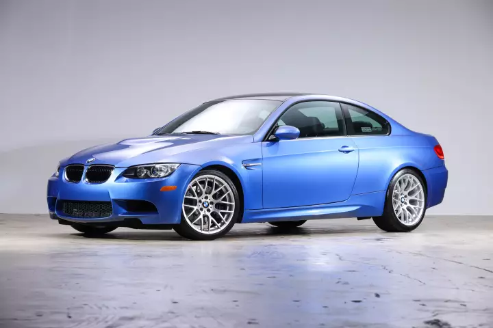 BMW M3 Coupé (E92) painted in Estoril Blue II