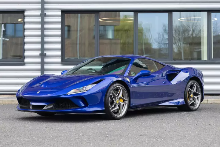Ferrari F8 Tributo painted in Blu Elettrico