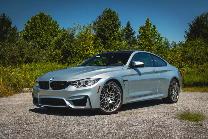 BMW M4 (F82) painted in Silverstone II