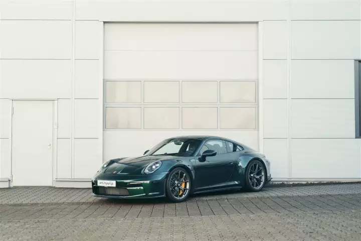 Porsche 911 GT3 Touring (992.1) painted in Porsche Racing Green Metallic