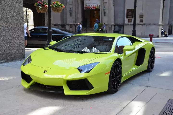 Lamborghini Aventador (LP700-4) painted in Verde Singh