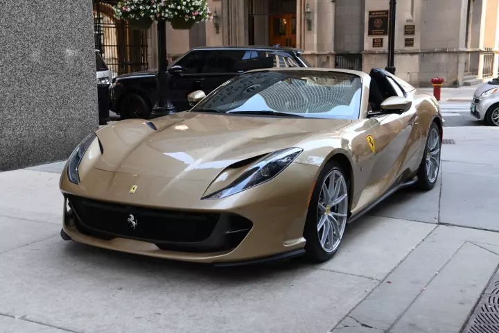 Ferrari 812 GTS painted in Oro Chiaro