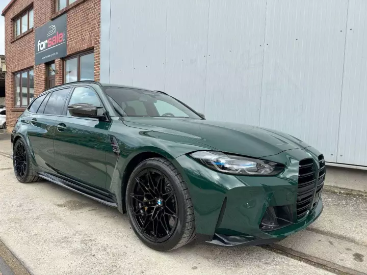 BMW M3 Touring (G81) painted in British Racing Green