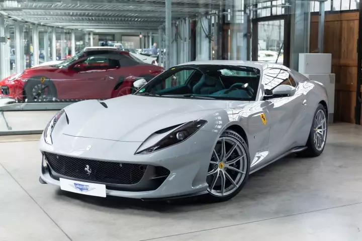Ferrari 812 GTS painted in Grigio Squalo