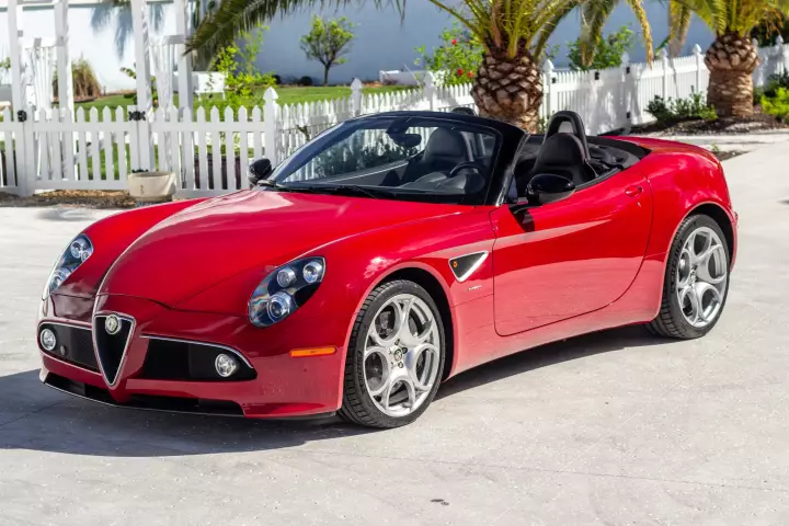Alfa Romeo 8C Spider painted in Rosso Alfa