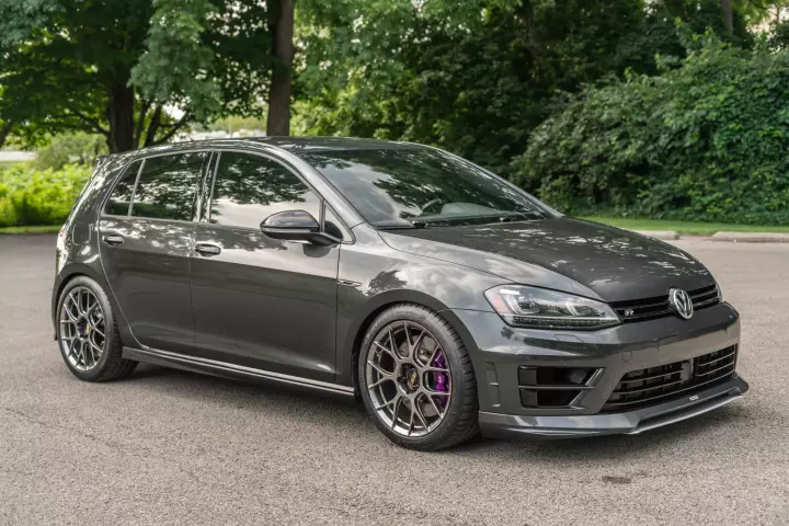 Volkswagen Golf R (Mk7) painted in Carbon Steel Grey