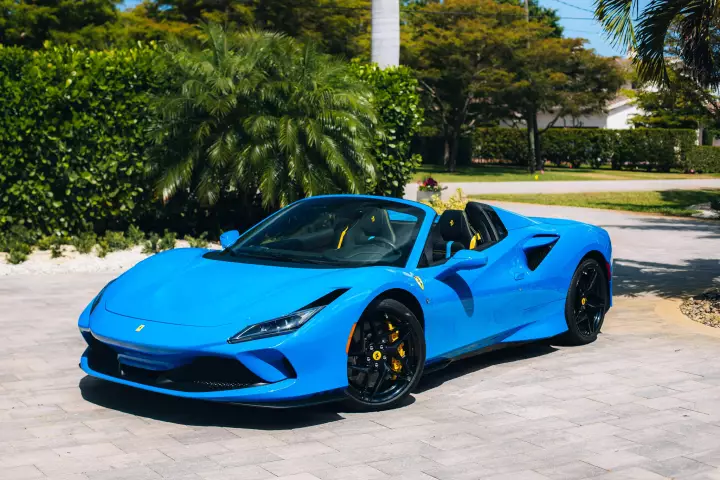 Ferrari F8 Spider painted in Azzurro Dino
