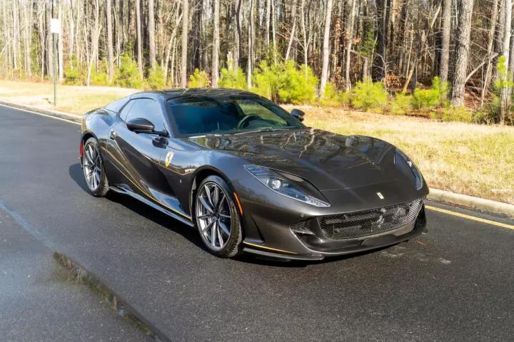 Ferrari 812 GTS painted in Grigio Eski