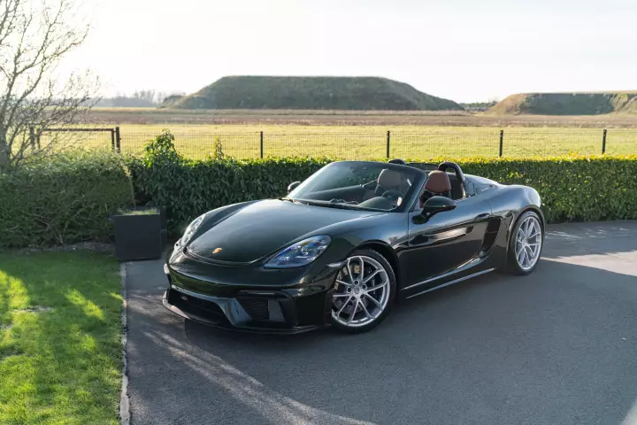 Porsche 718 Spyder 000 Package (982) painted in Brewster Green