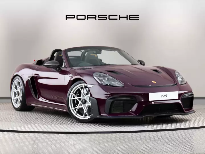 Porsche 718 Spyder RS (982) painted in Aubergine