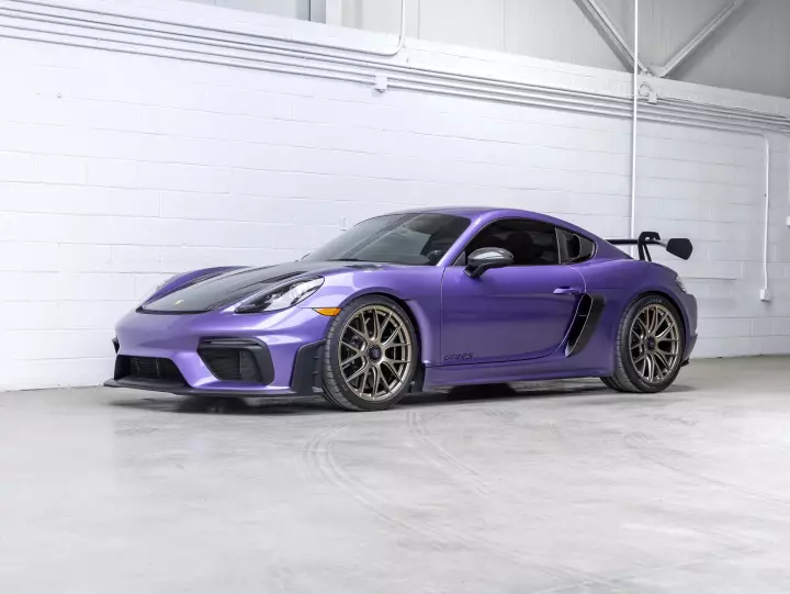 Porsche 718 Cayman GT4 RS (982) painted in Viola Purple Metallic