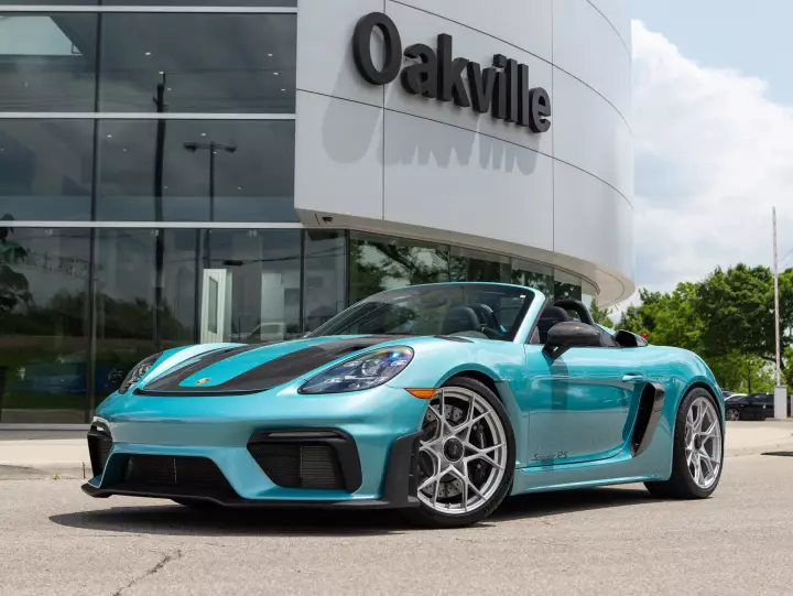 Porsche 718 Spyder RS (982) painted in Ipanema Blue Metallic