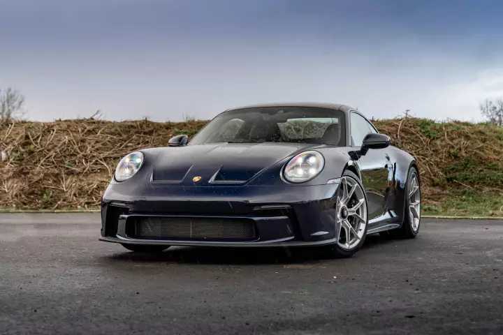 Porsche 911 GT3 Touring (992.1) painted in Dark Sea Blue