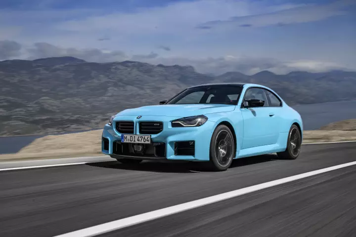 BMW M2 (G87) painted in Borusan Turkish Blue