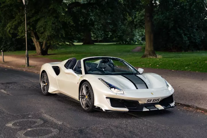 Ferrari 488 Pista Spider painted in Bianco Fuji