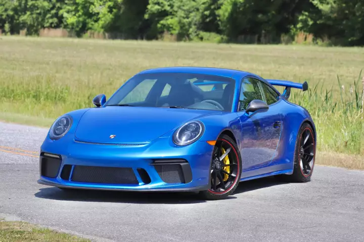 Porsche 911 GT3 (991.2) painted in Sapphire Blue Metallic