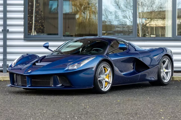 Ferrari LaFerrari painted in Blu NART