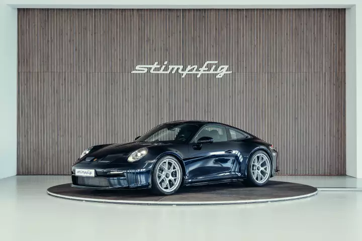 Porsche 911 S/T (992) painted in Moonlight Blue Metallic