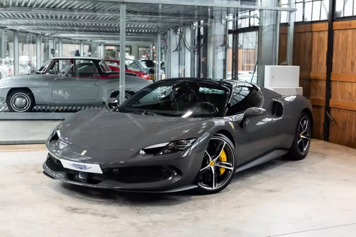 Ferrari 296 GTS painted in Grigio Scuro