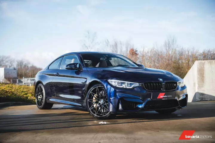 BMW M4 (F82) painted in Tanzanite Blue