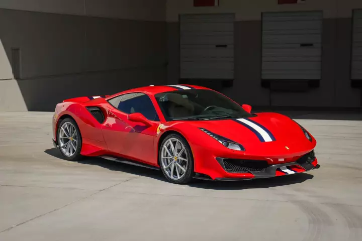 Ferrari 488 Pista painted in Rosso Tornado