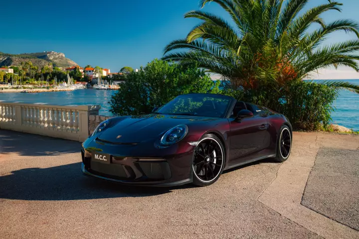 Porsche 911 Speedster (991) painted in Superior Red Metallic