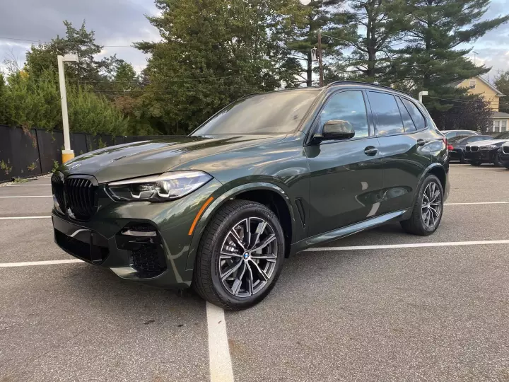 BMW X5 (G05) painted in Malachite Green II