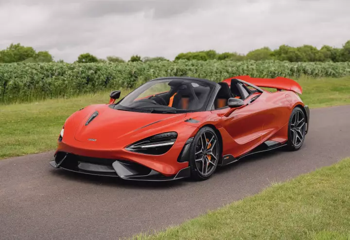 McLaren 765LT Spider painted in Ember Orange