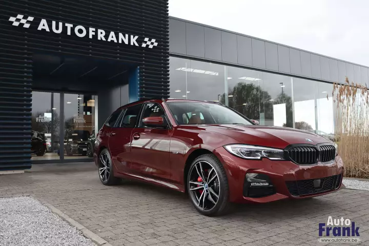 BMW 3 Series Touring (G21) painted in Aventurine Red III