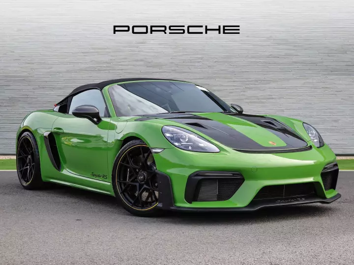 Porsche 718 Spyder RS (982) painted in Willow Green