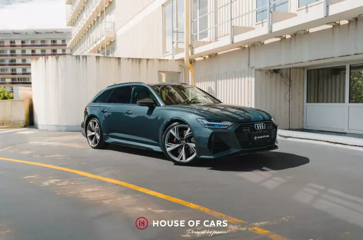 Audi RS6 Avant (C8) painted in Camouflage Green