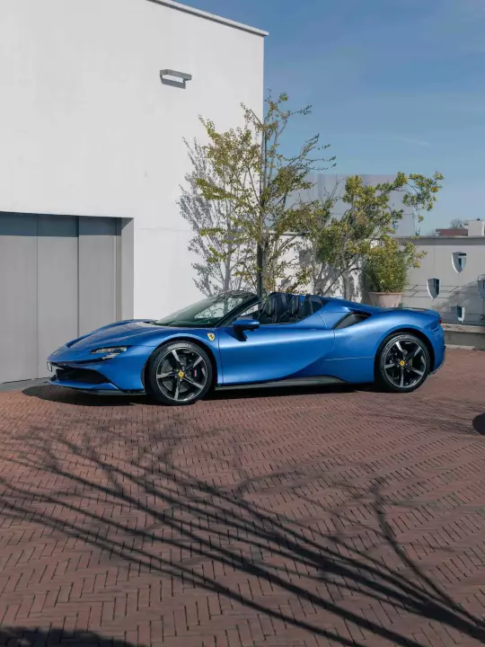Ferrari SF90 Spider painted in Azzurro Monaco