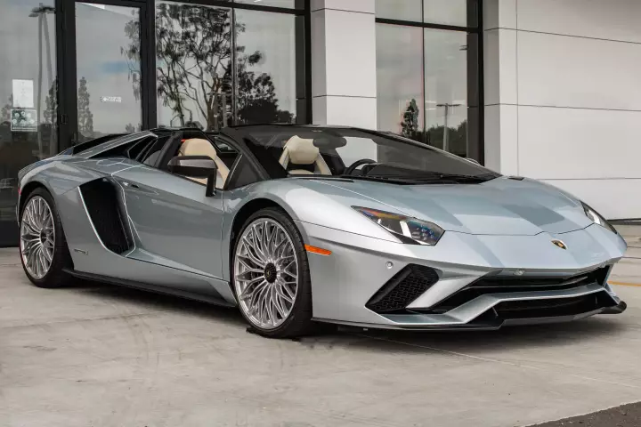 Lamborghini Aventador S Roadster (LP740-4) painted in Azzurro Thetys