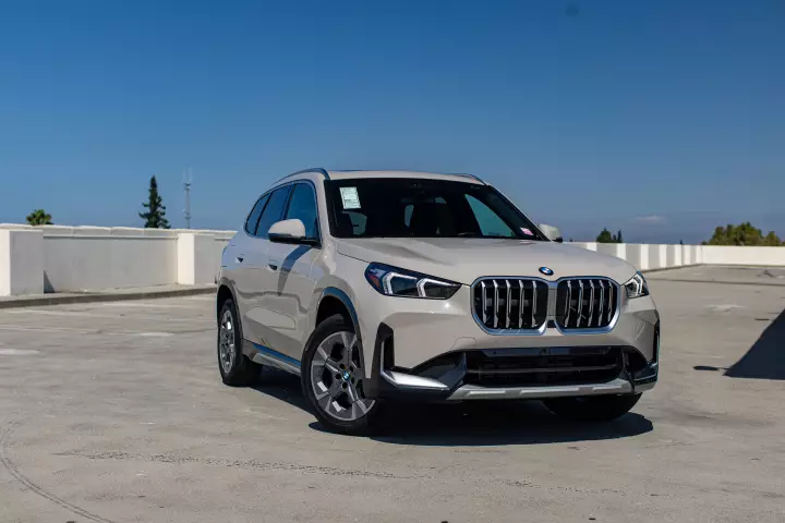 BMW X1 (U11) painted in Dune Grey