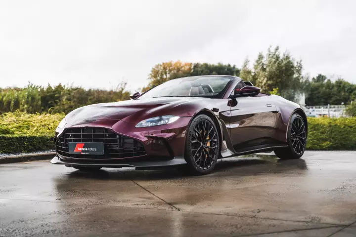 Aston Martin V12 Vantage Roadster (AM6) painted in Divine Red