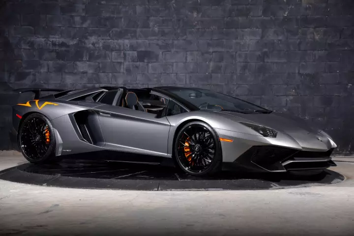 Lamborghini Aventador SuperVeloce Roadster (LP750-4) painted in Grigio Titans