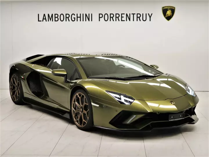 Lamborghini Aventador Ultimae (LP780-4) painted in Verde Gea Lucido